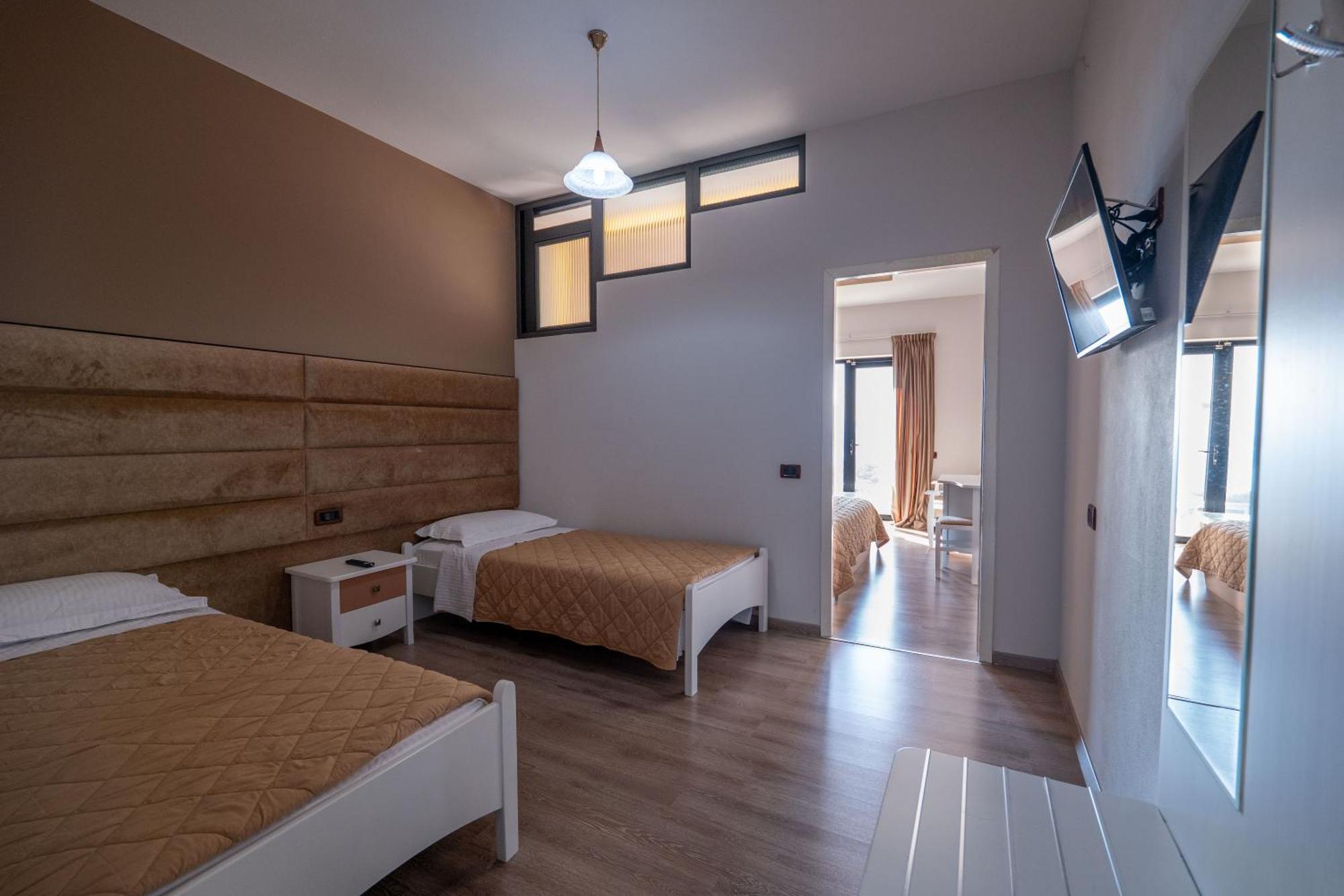 New Heaven Hotel Σαράντα Εξωτερικό φωτογραφία