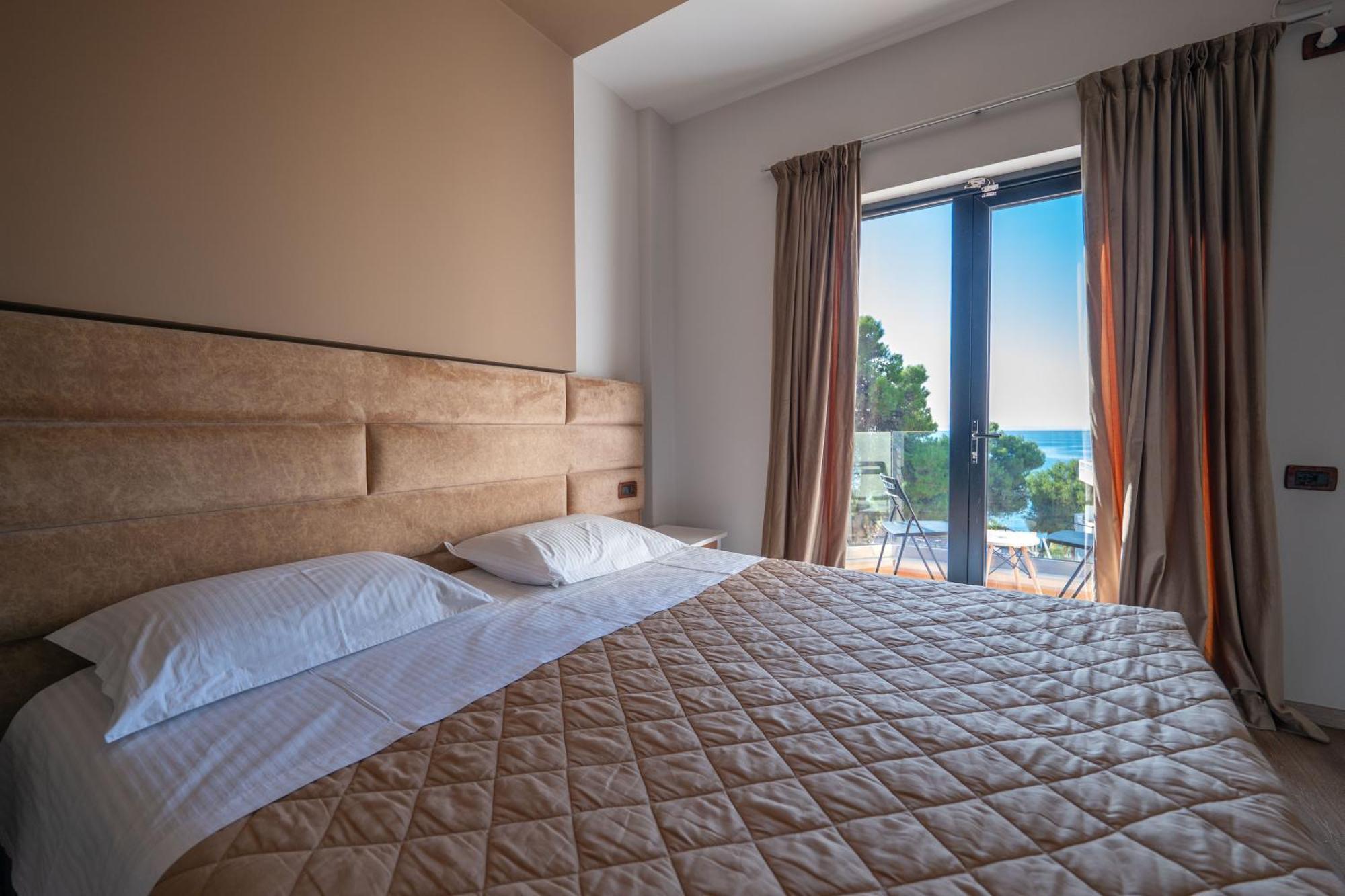 New Heaven Hotel Σαράντα Εξωτερικό φωτογραφία