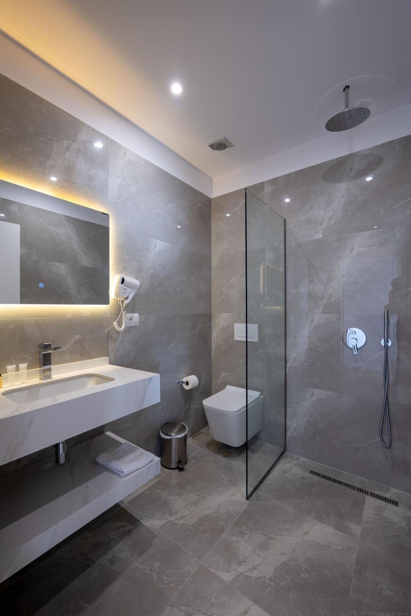 New Heaven Hotel Σαράντα Εξωτερικό φωτογραφία