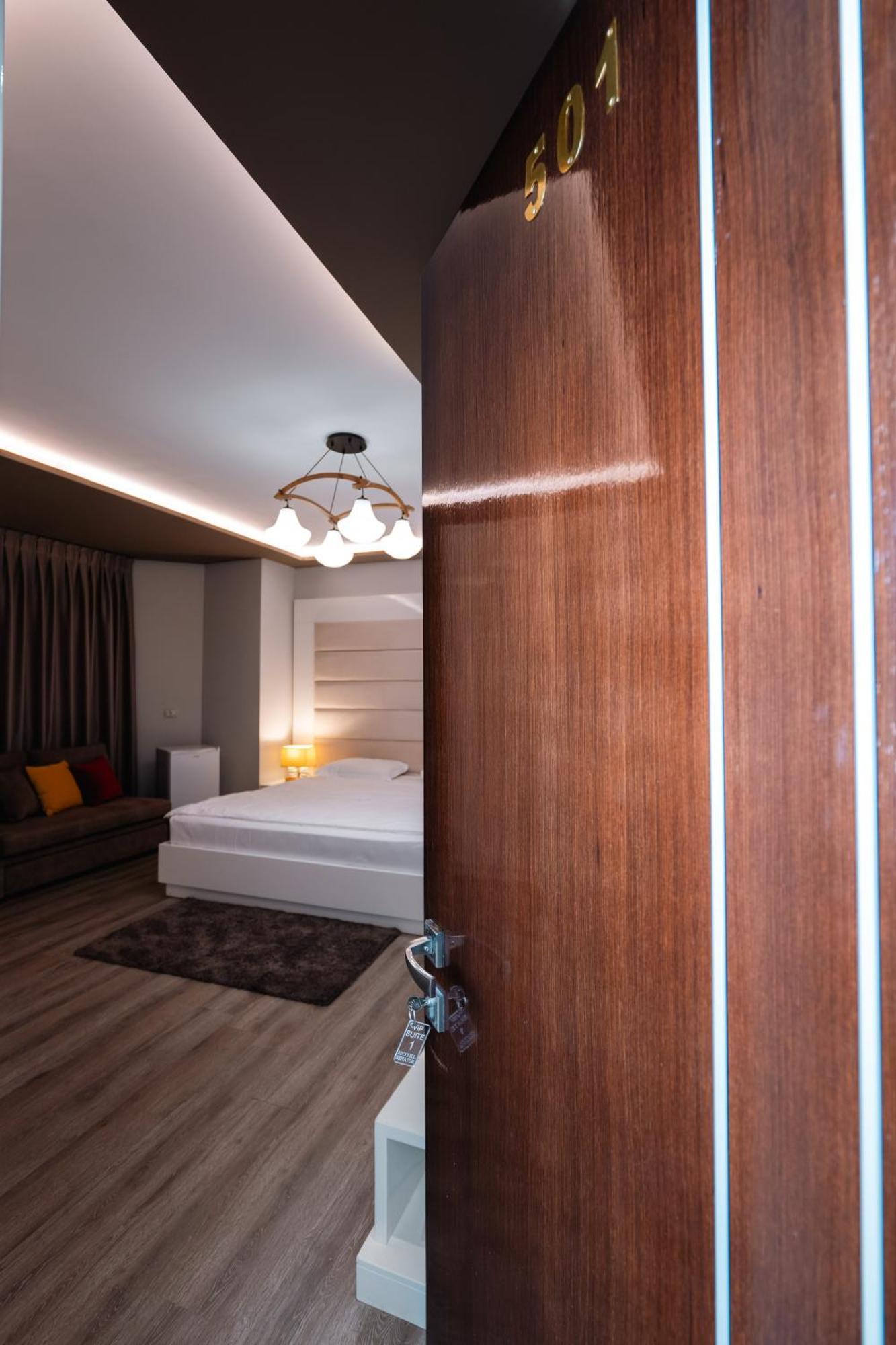 New Heaven Hotel Σαράντα Εξωτερικό φωτογραφία