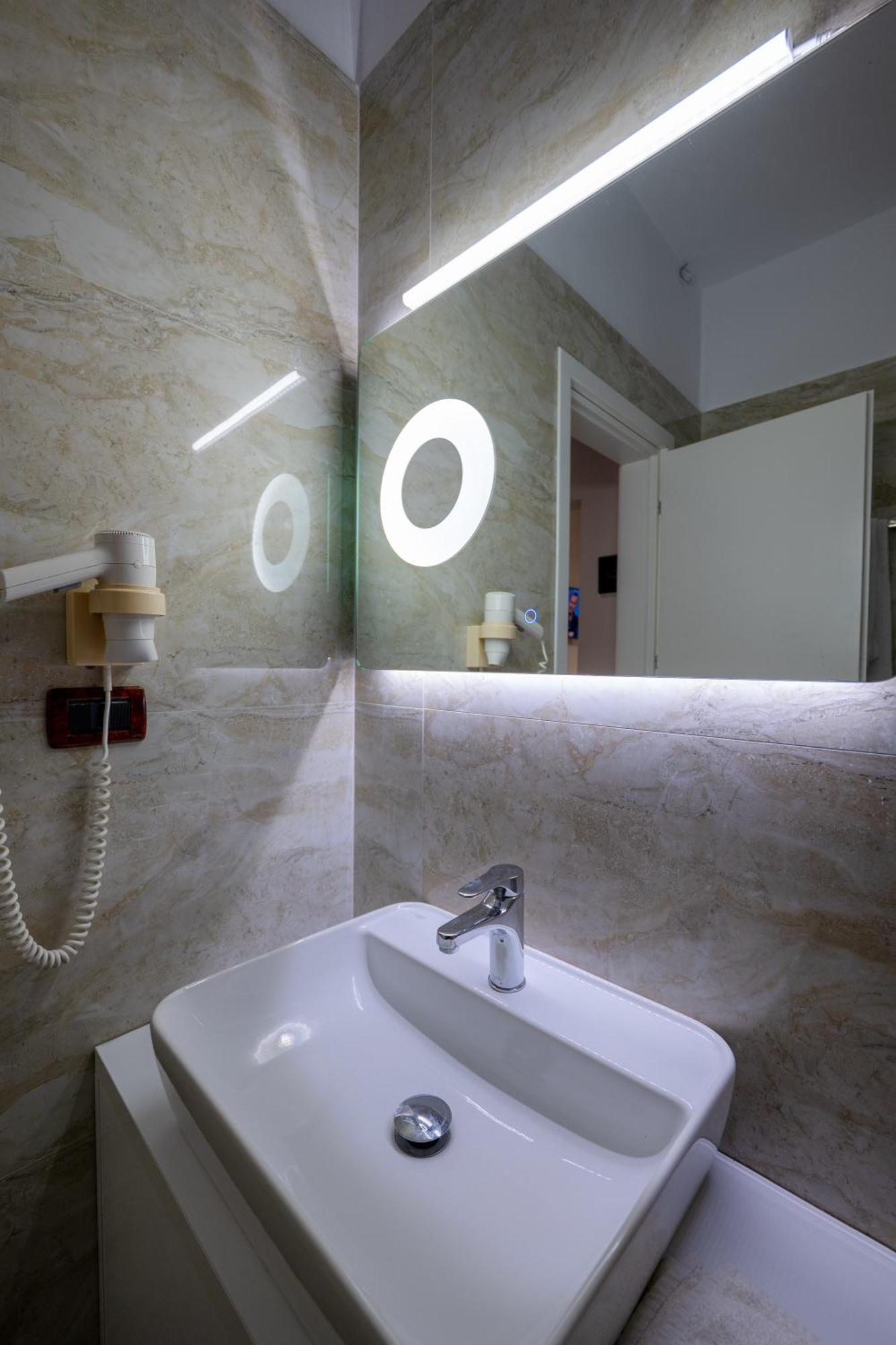 New Heaven Hotel Σαράντα Εξωτερικό φωτογραφία