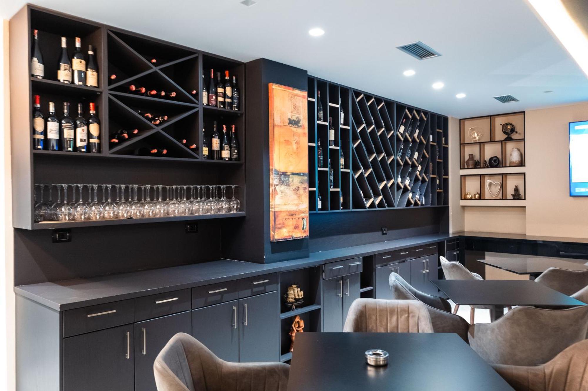 New Heaven Hotel Σαράντα Εξωτερικό φωτογραφία