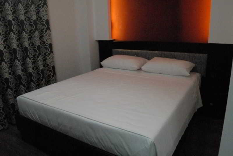 New Heaven Hotel Σαράντα Εξωτερικό φωτογραφία